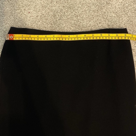 Ellen Tracy Black 100% Virgin Wool Pencil skirt Size 4 fully lined pre-owned - Picture 8 of 9